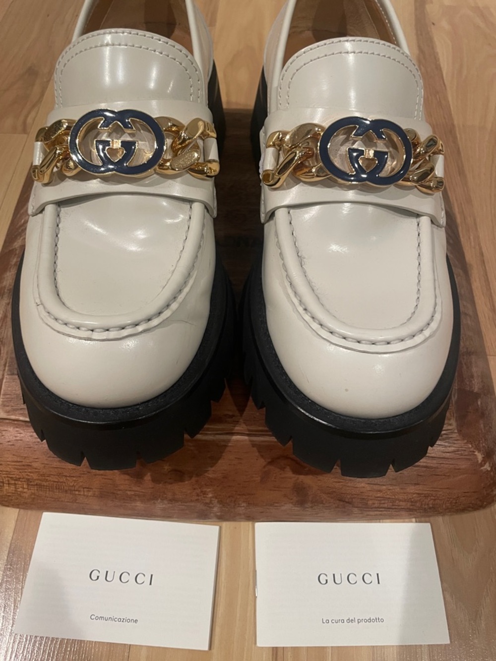 Gucci Cordovan Lux in Mysric White. Lug Sole Loafers. Navy Logo w/ Gold Chain - Picture 6 of 13
